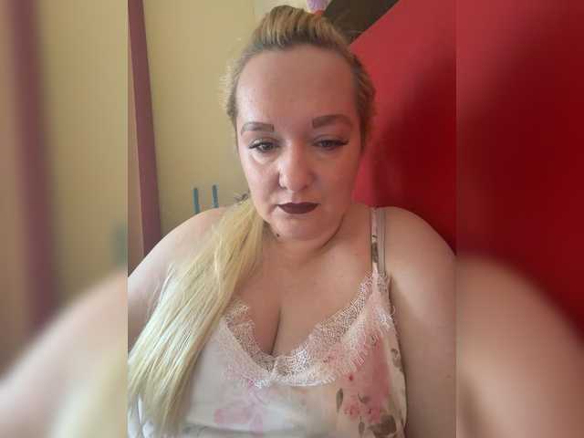 Karina57's BongaCams show and profile