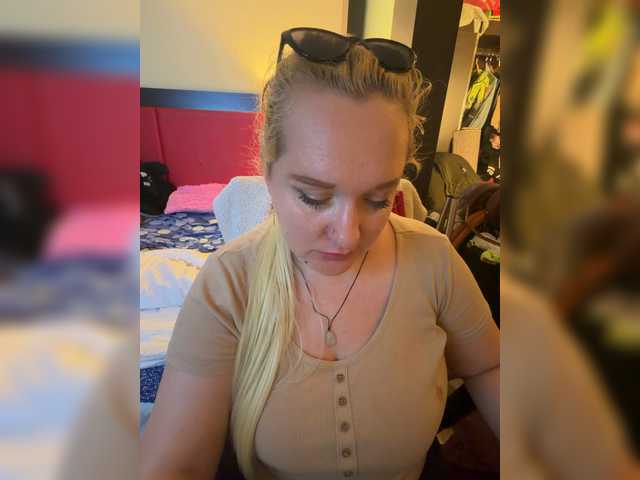 Karina57's BongaCams show and profile