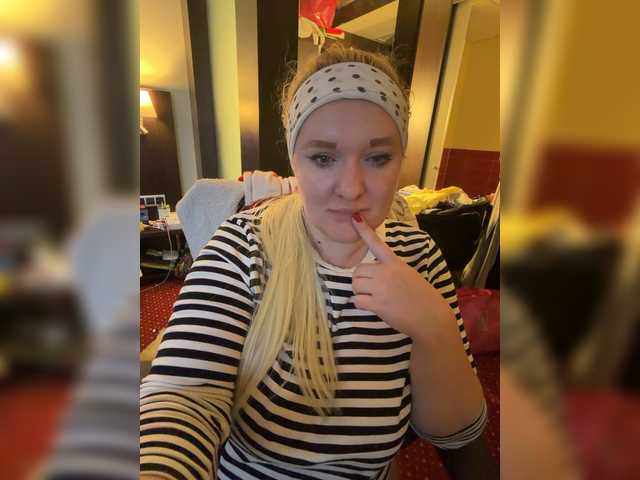 Karina57's BongaCams show and profile