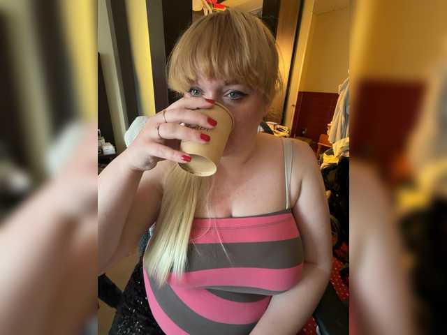 Karina57's BongaCams show and profile