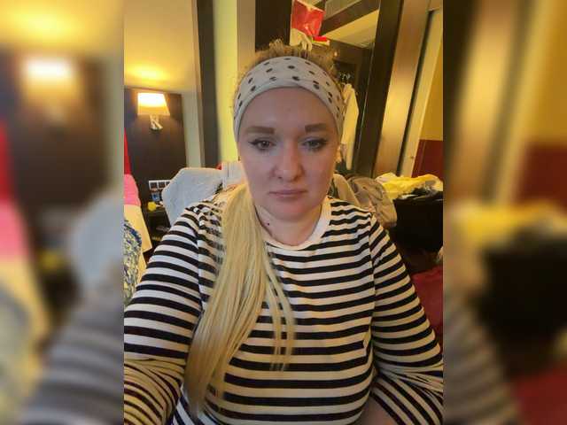 Karina57's BongaCams show and profile