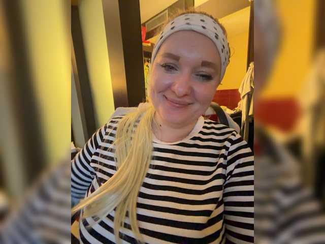 Karina57's BongaCams show and profile