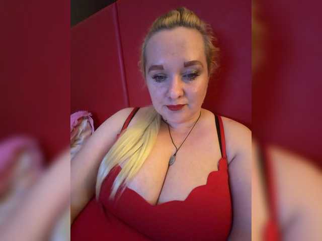 Karina57's BongaCams show and profile