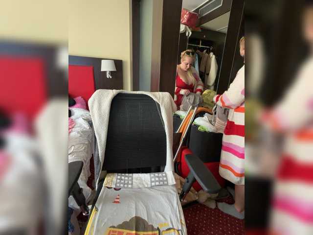 Karina57's BongaCams show and profile