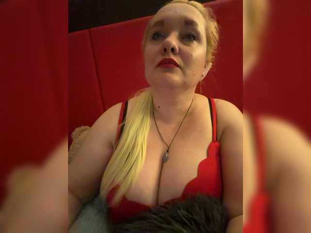Karina57's BongaCams show and profile