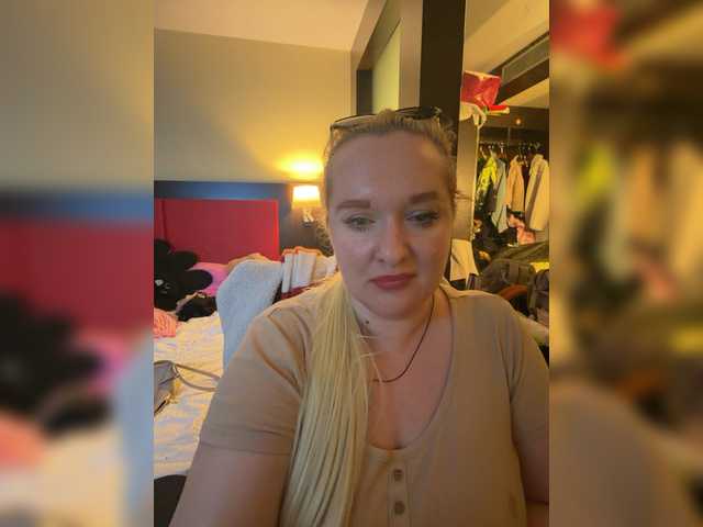 Karina57's BongaCams show and profile