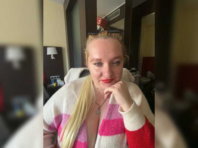 Karina57's BongaCams show and profile