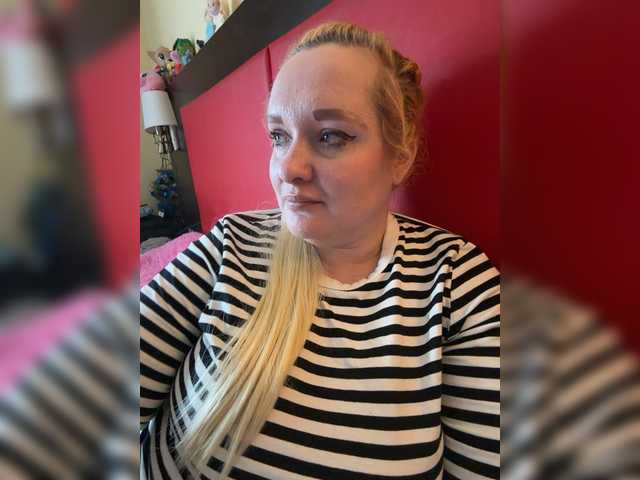 Karina57's BongaCams show and profile