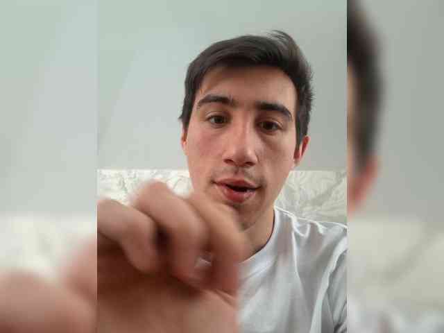 UrLoveDan Live Webcam on BongaCams