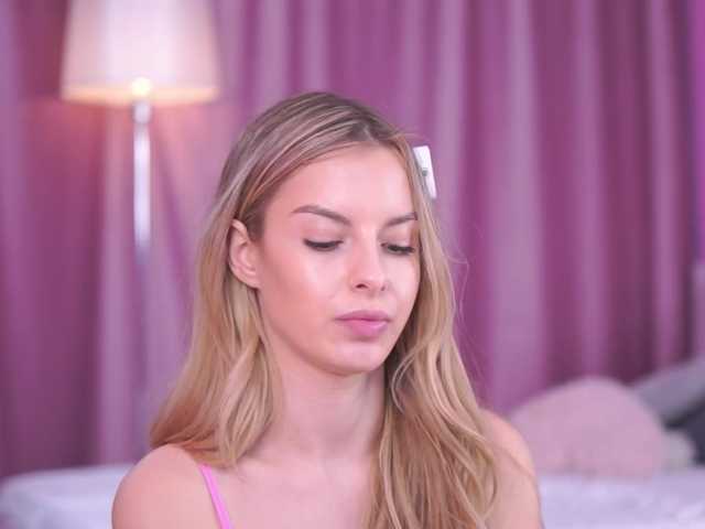 AnnSoleil's BongaCams show and profile