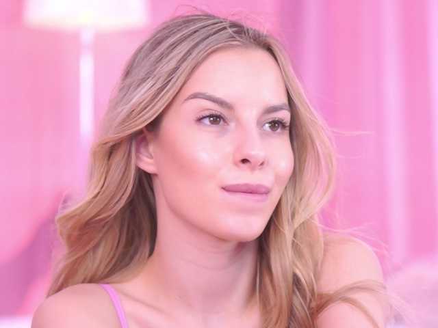 AnnSoleil's BongaCams show and profile