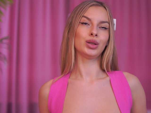 AnnSoleil's BongaCams show and profile