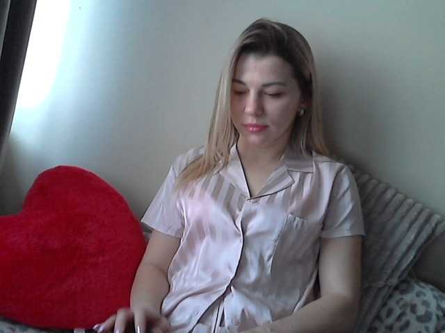 BlushingKitten's BongaCams show and profile