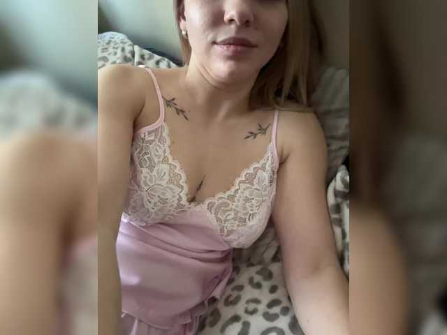 BlushingKitten's BongaCams show and profile