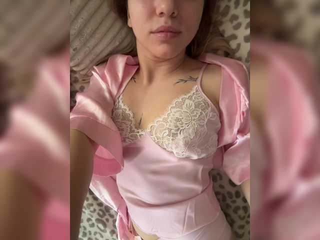 BlushingKitten's BongaCams show and profile