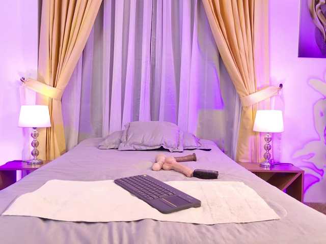 SalomeRossi's BongaCams show and profile