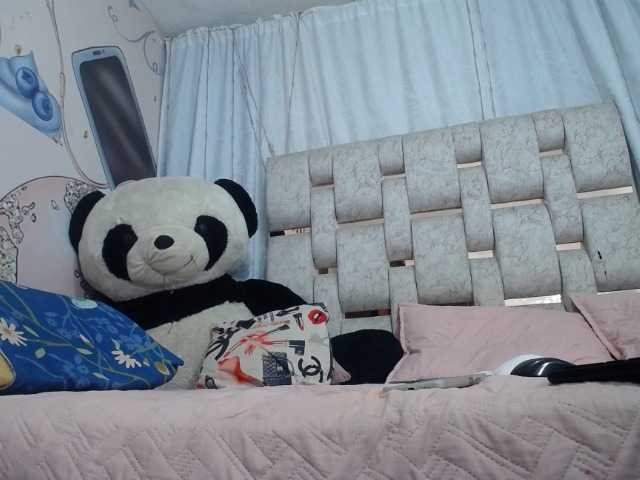 Shofia-bueno's BongaCams show and profile