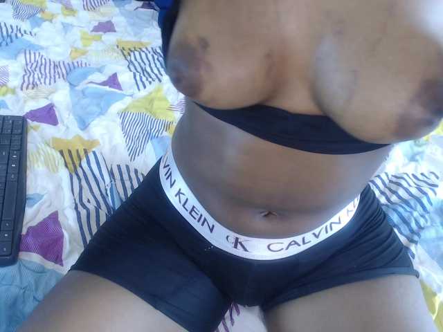 LeinFoxx's BongaCams show and profile