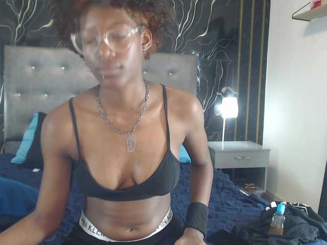 LeinFoxx's BongaCams show and profile