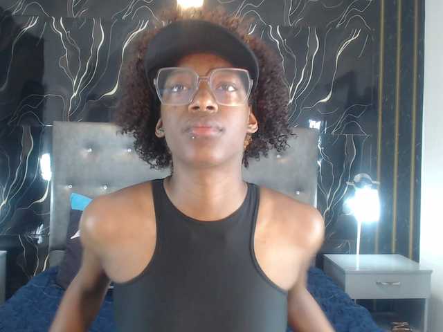 LeinFoxx's BongaCams show and profile