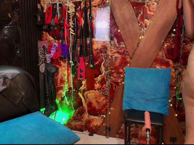 MASTER-N-BUNNIE webcam