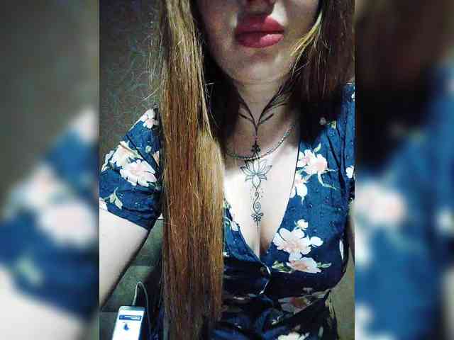 LaraKroft696 webcam
