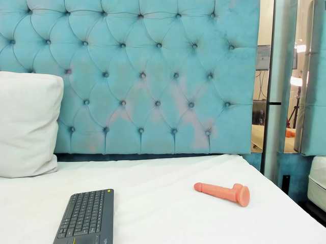 ConnieOssa's BongaCams show and profile