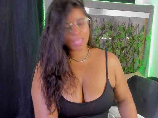 itswet-horny Live Webcam on BongaCams