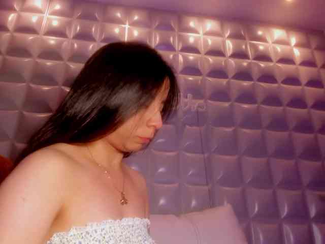 sol-angel Live Webcam on BongaCams