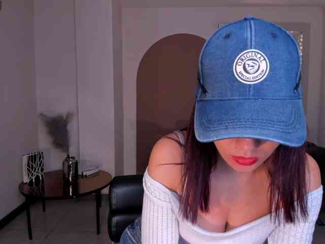 LillySolem Live Webcam on BongaCams