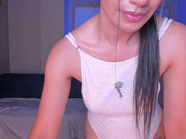 AriaSmid's BongaCams show and profile
