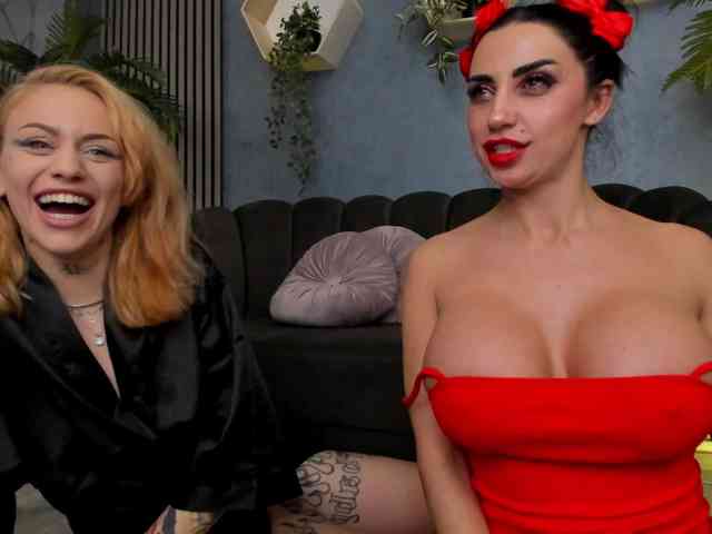 AmyIzaSecrets webcam