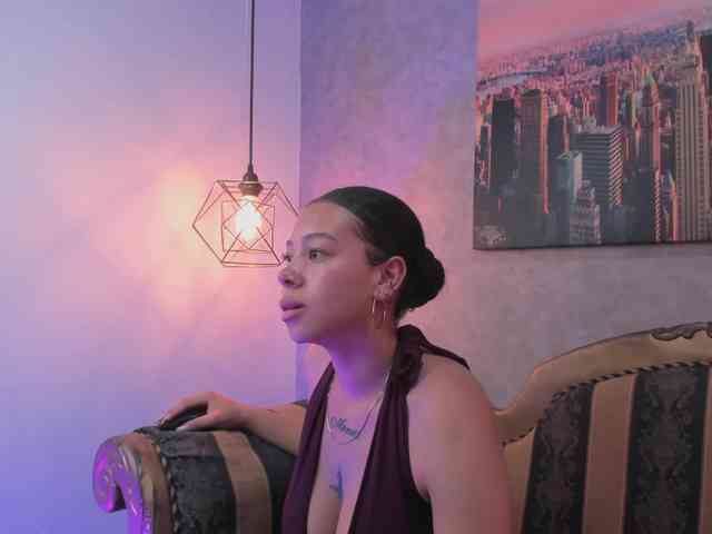 Mia-clk Live Webcam on BongaCams