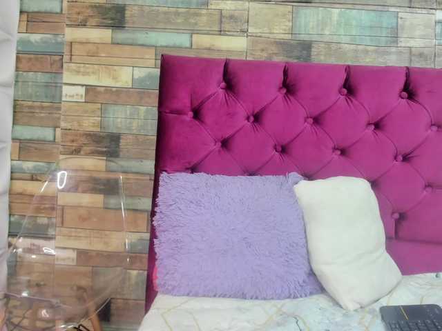 LITTLE-NESSA's BongaCams show and profile