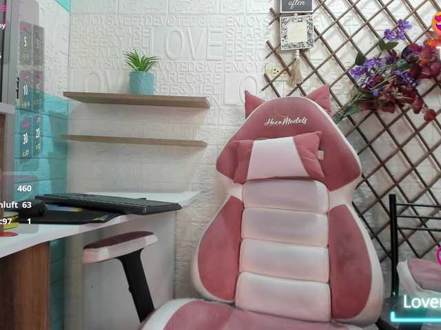 LITTLE-NESSA's BongaCams show and profile