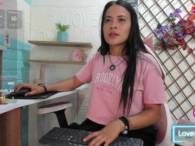 LITTLE-NESSA's BongaCams show and profile