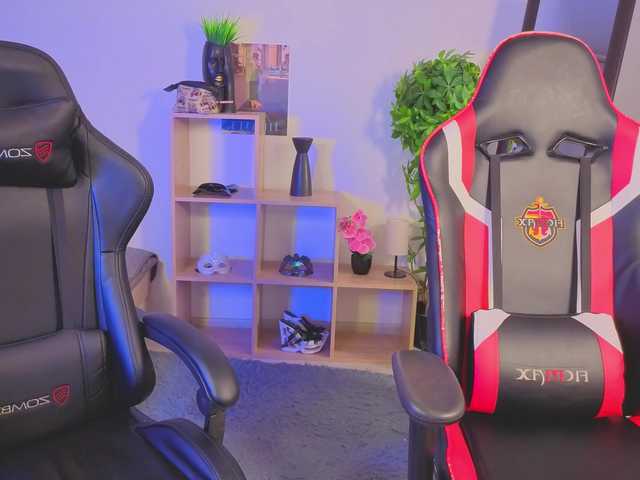 Sex chat gratuit in direct cu DakotaAnna pe BongaCams