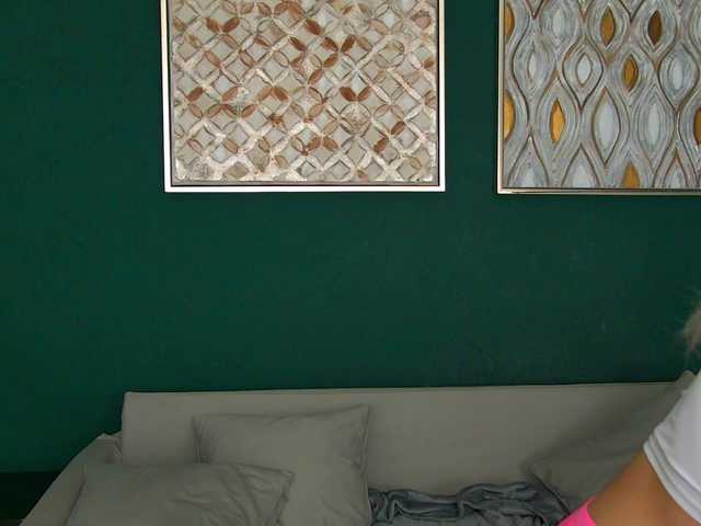 RoxyJoyfull's BongaCams show and profile