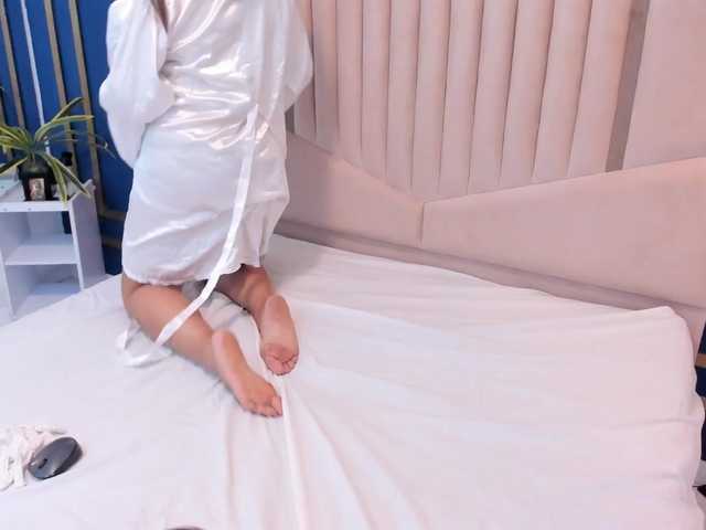 Lisa-Ann's BongaCams show and profile