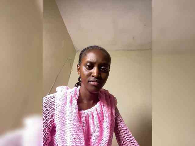 Petite-pretty Live Webcam on BongaCams