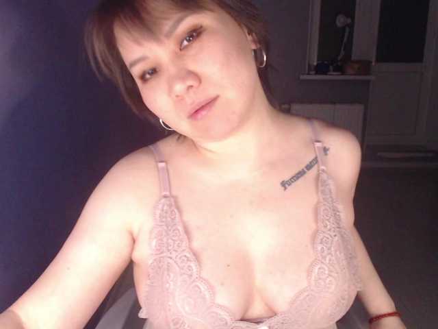 Albina-SeXXXova's BongaCams show and profile