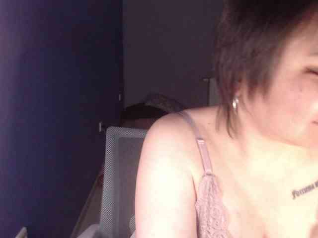 Albina-SeXXXova webcam