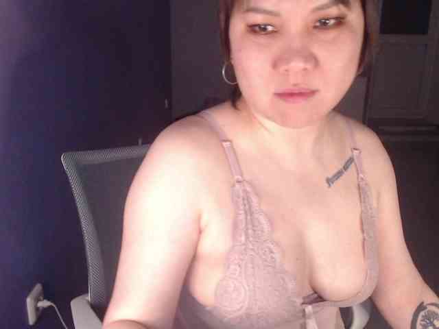 Albina-SeXXXova webcam