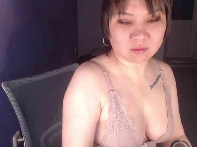 Albina-SeXXXova webcam