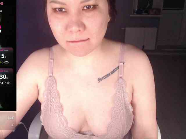 Albina-SeXXXova webcam