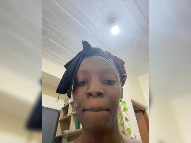 Shee63641's BongaCams show and profile