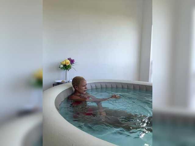 halina's BongaCams show and profile