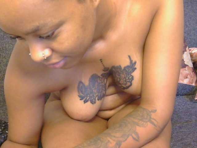 ChillyAngels's BongaCams show and profile