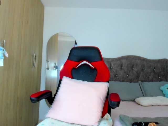 miaadams's BongaCams show and profile