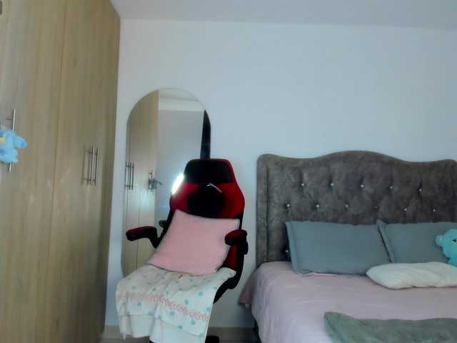 miaadams's BongaCams show and profile